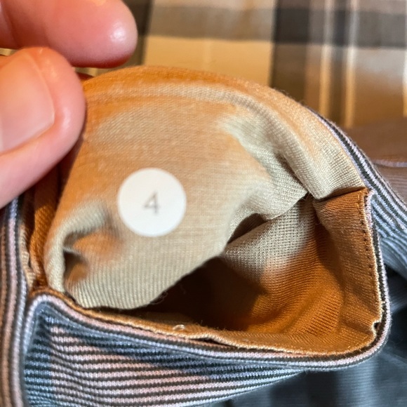 Lululemon Wunder Under Crop - Tonka Stripe Cashew / Heathered Black - Picture 6 of 6